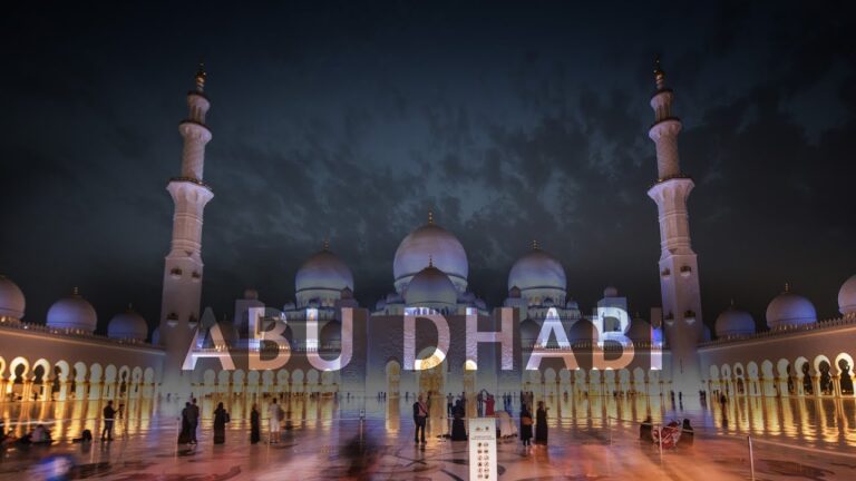 Travel Abu Dhabi in a Minute – Aerial Drone Videos